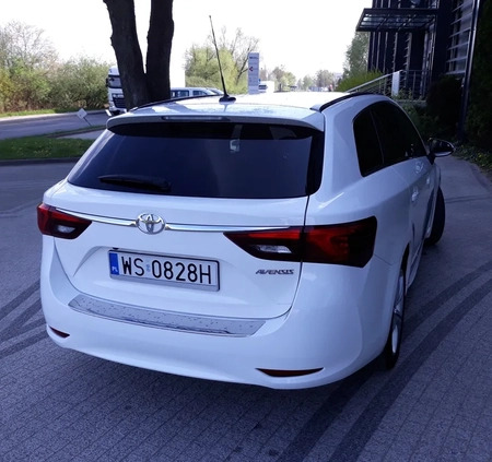 Toyota Avensis cena 72000 przebieg: 91000, rok produkcji 2017 z Siedlce małe 121